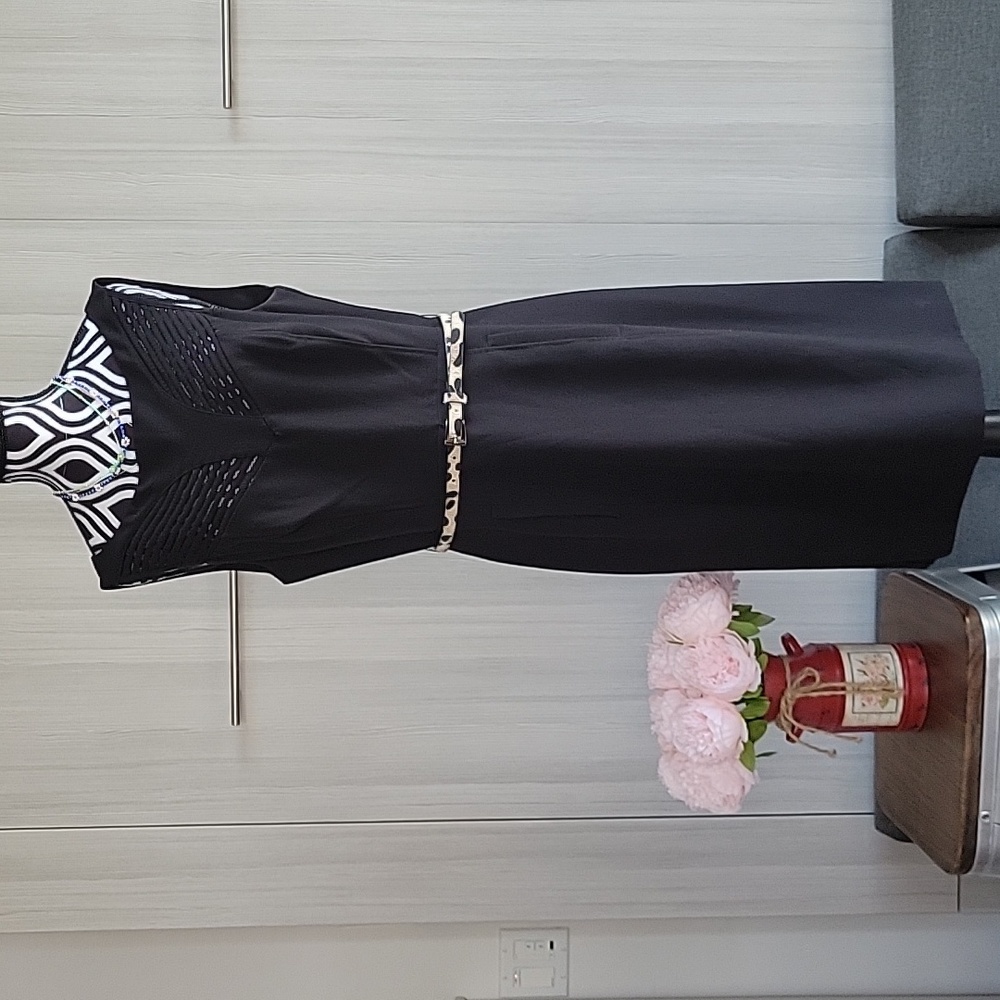 Vince Camuto Sleeveless Cocktail Dress with belt and pockets Black Size 8
